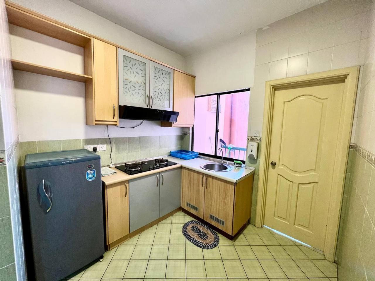 Marina Court Vacation Home 3 Bedrooms - 亞庇 外观 照片